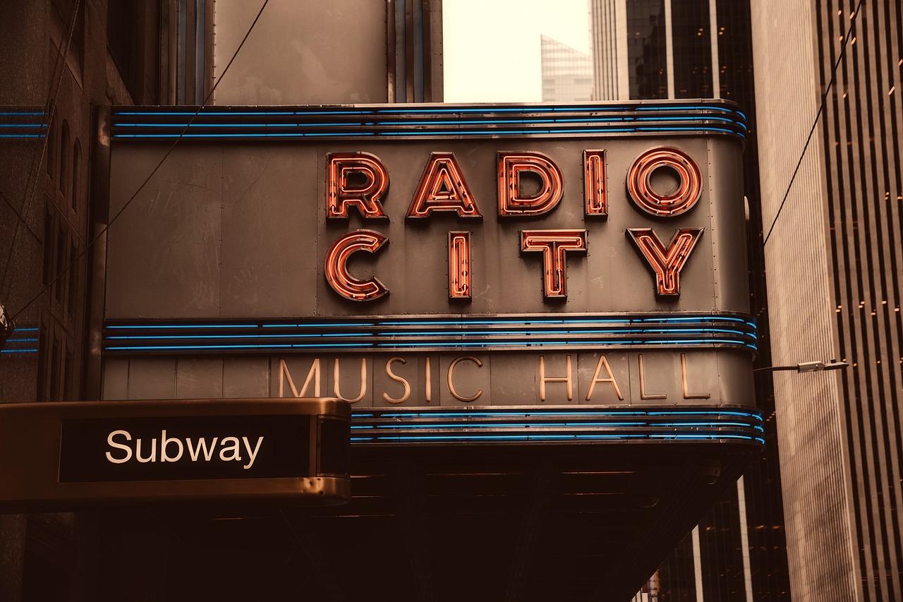 radio city music hall, landmark, historic-2392559.jpg